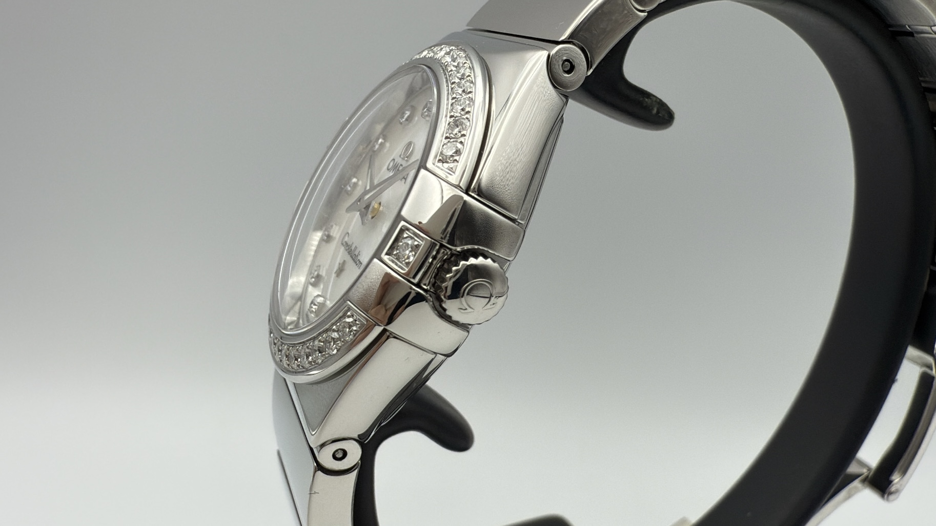 Omega Constellation Mother of Pearl Diamonds - 123.15.27.60.55.003